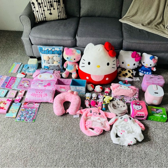 Hello Kitty Lot